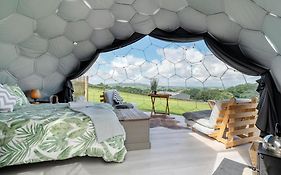 Deerstone Glamping-Pinhaw Beacon Dome Hot Tub