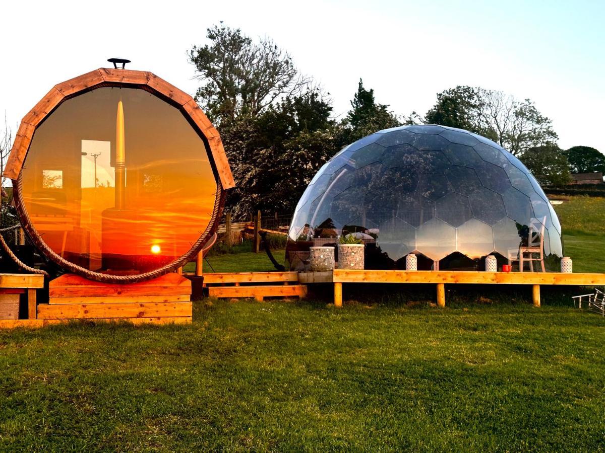 Deerstone Glamping-Pinhaw Beacon Dome Hot Tub Hotel Earby Exterior photo
